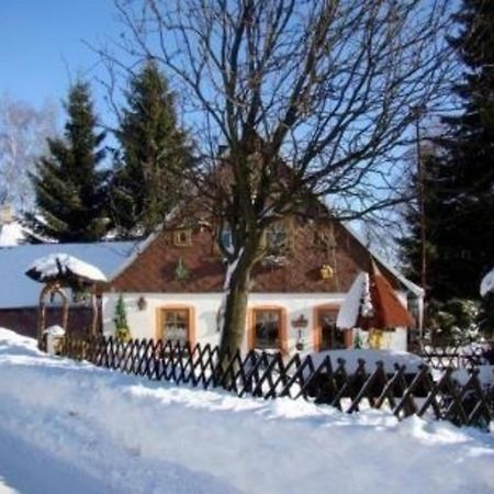 Ferienwohnung Fuer 10 Personen Ca 80 Qm In Pernink, Boehmen Skizentrum Pernink Exterior foto